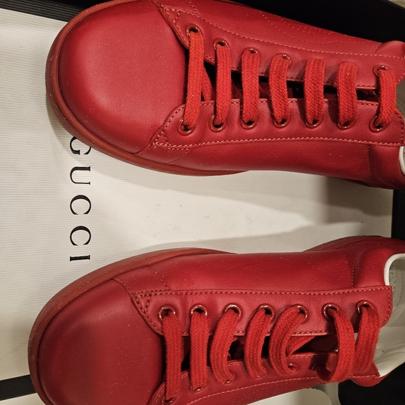 Authentic Gucci Ace Low Top Sneakers - Picture 3 of 7